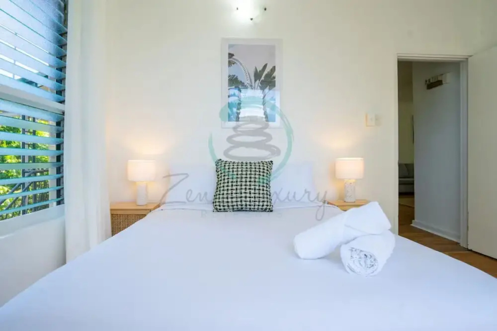 Zen Nest Cozy Lawn Minimalist