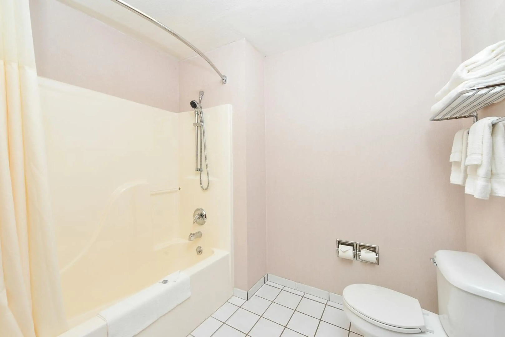 Quality Inn & Suites Stoughton - Madison South