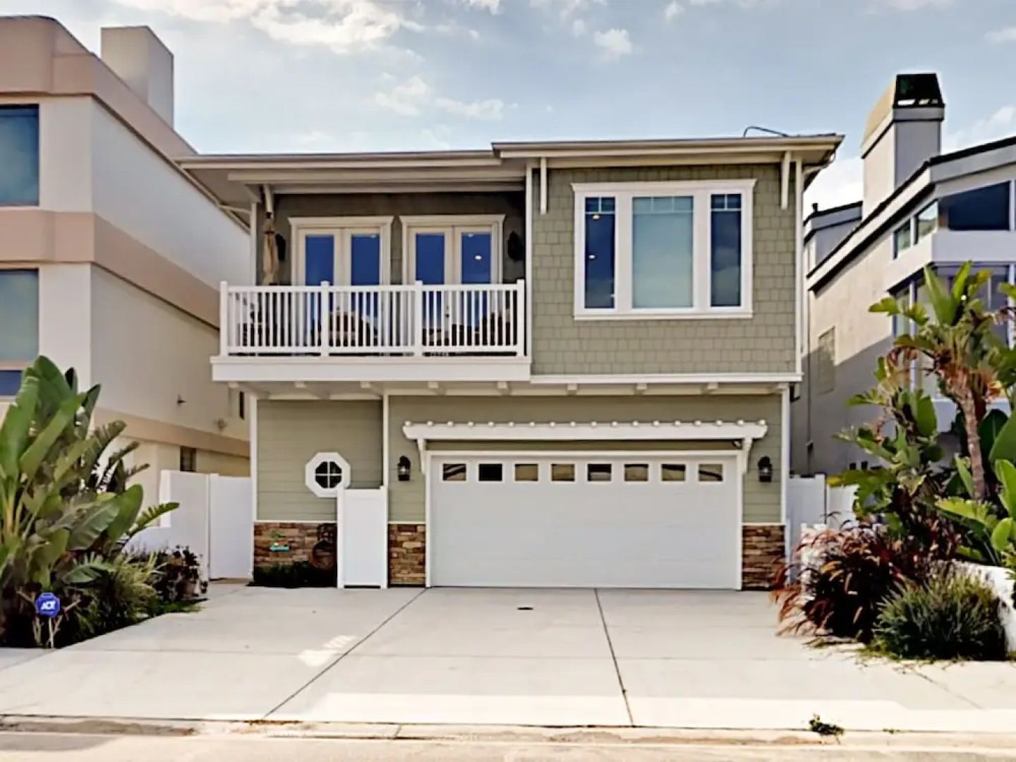 3625 Sunset Home 3 Bedrooms 2.5 Bathrooms Home