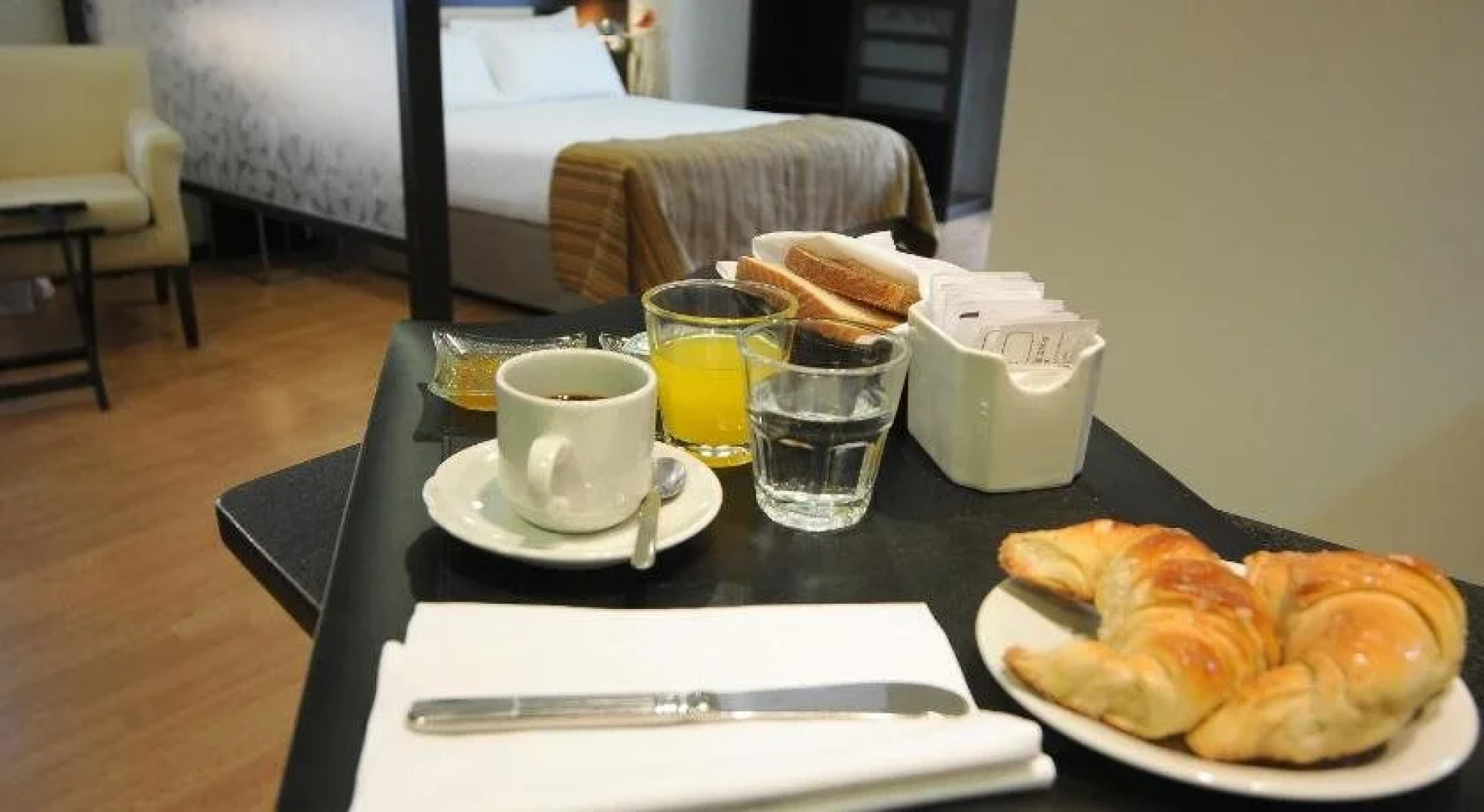 Del Bono Suites Art Hotel