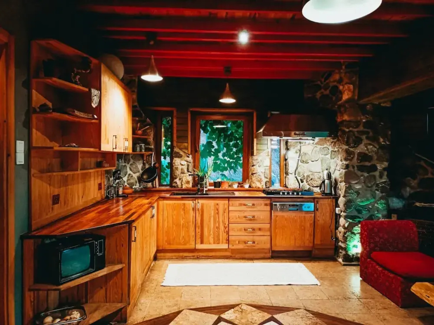 Enchanting Unique House With Backyard in Izmir