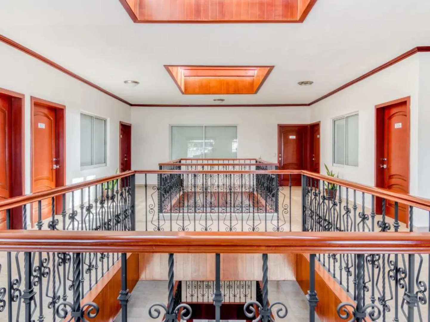 Monte Salerno Hotel & Suites