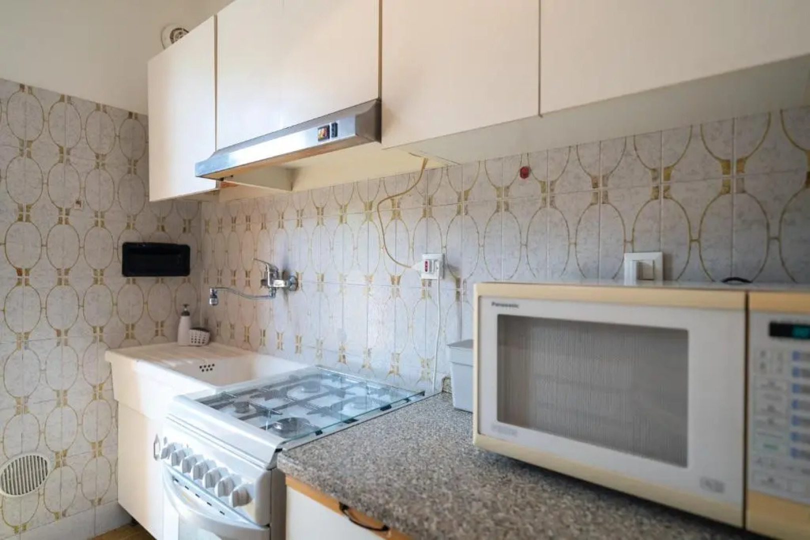 [VIA BOLOGNA] Tranquillo e comodo a 400m dal mare.