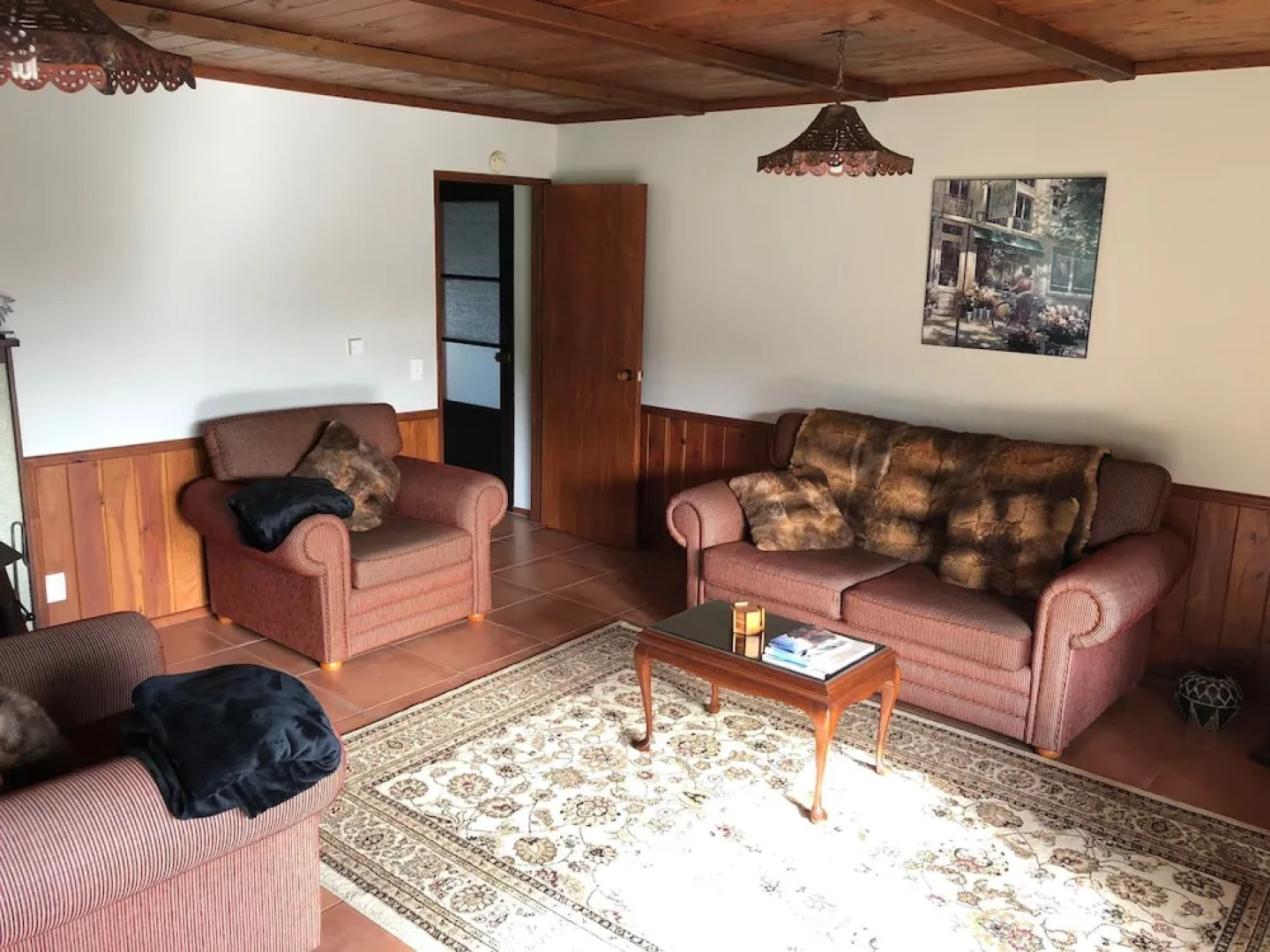 Chartre' Manor Bed & Breakfast