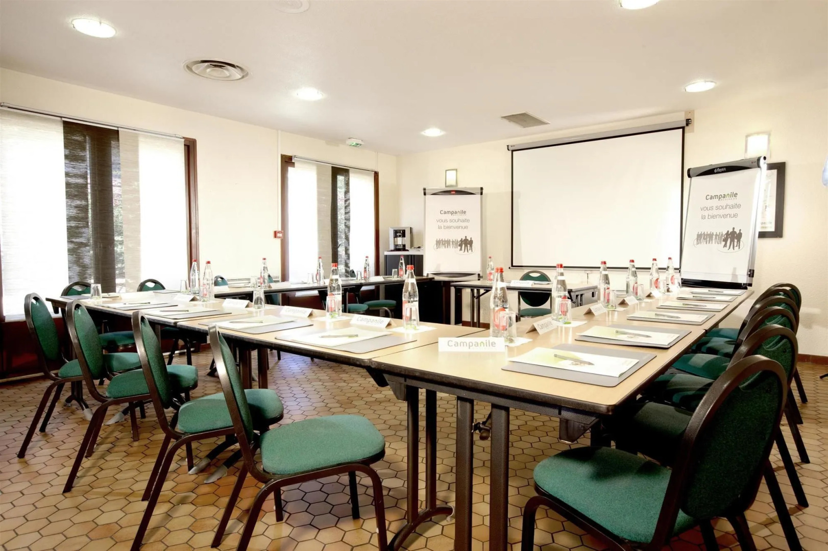 Kyriad Direct Marseille Est - La Valentine