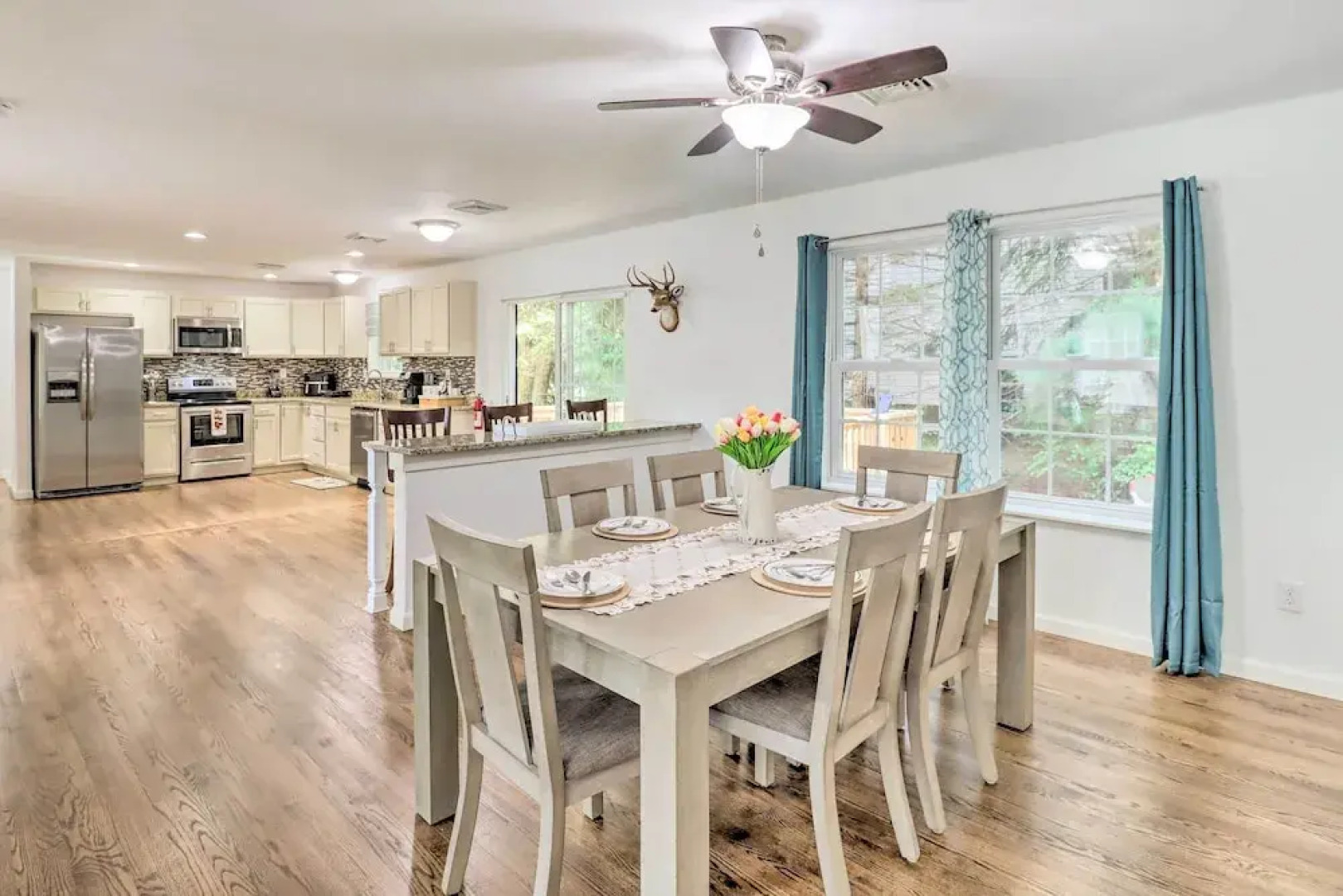 Gorgeous Pocono Summit Retreat w/ Deck & Hot Tub!