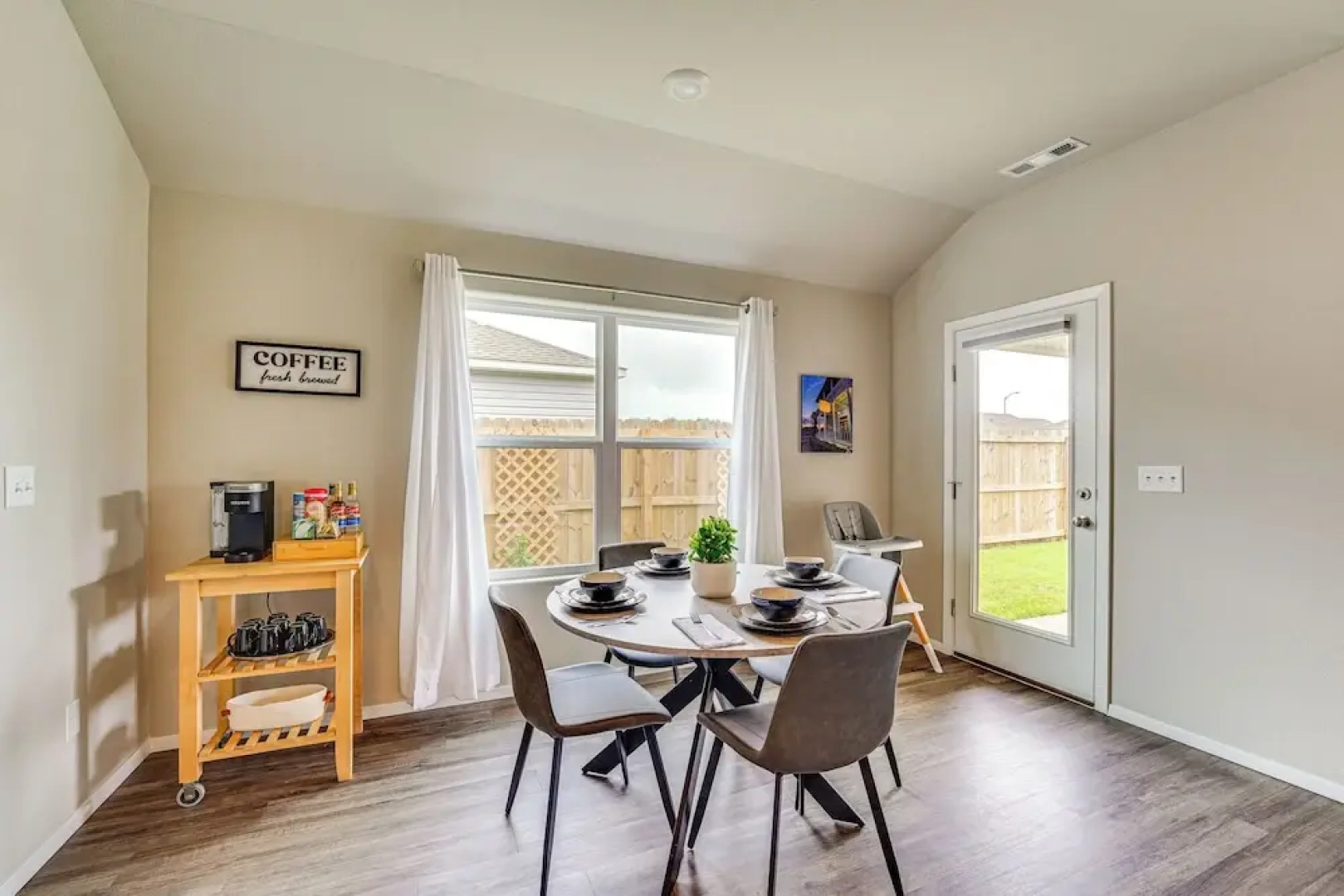 2 Mi to Dtwn: Siloam Springs Home w/ Fire Pit