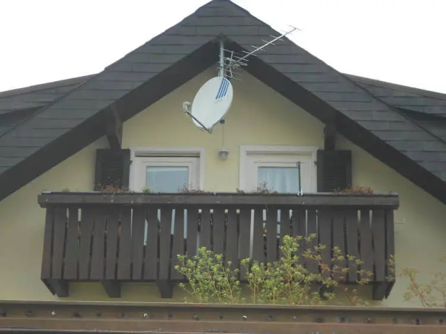 Apartment Dreier