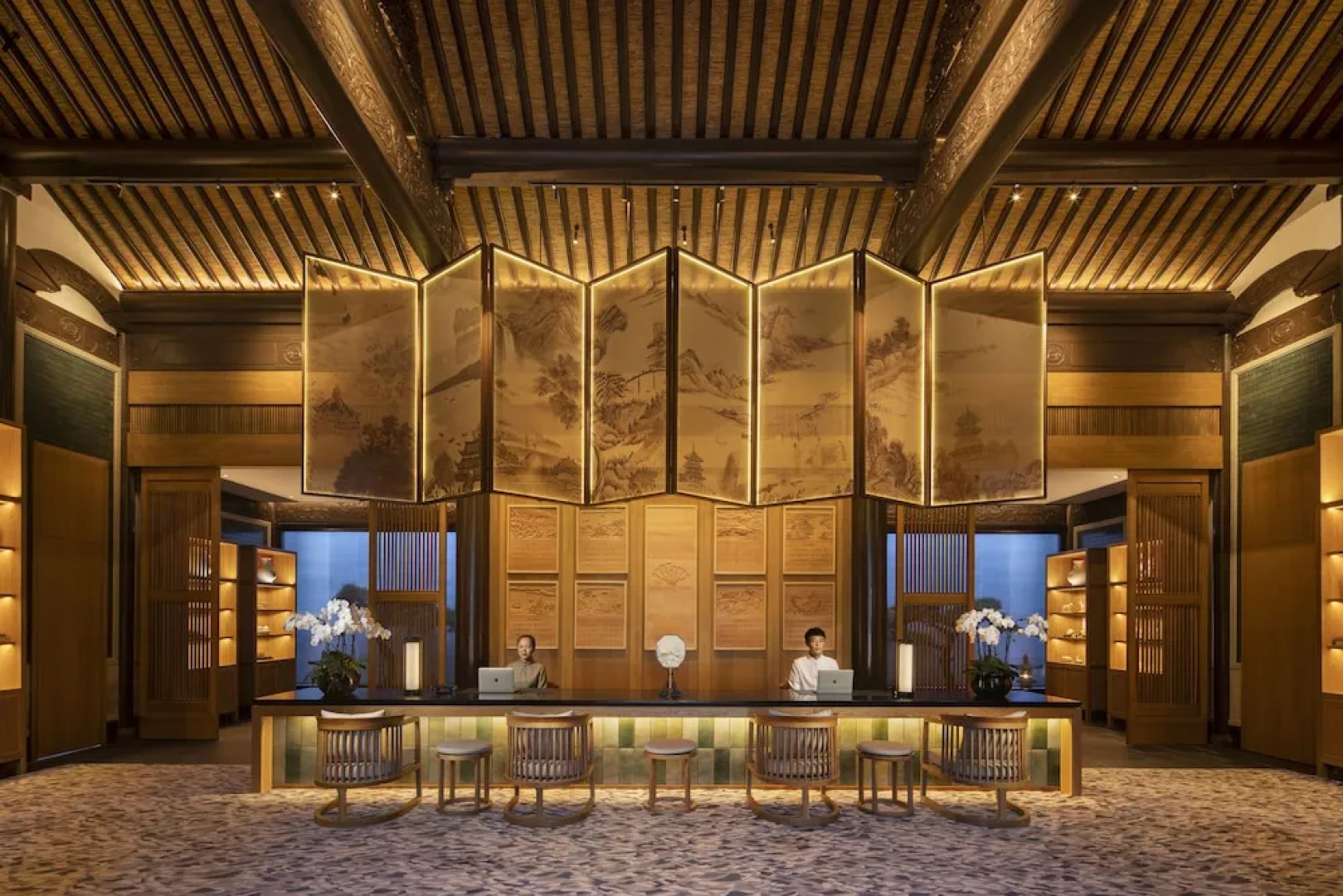 Yihe lake shore Hotspring