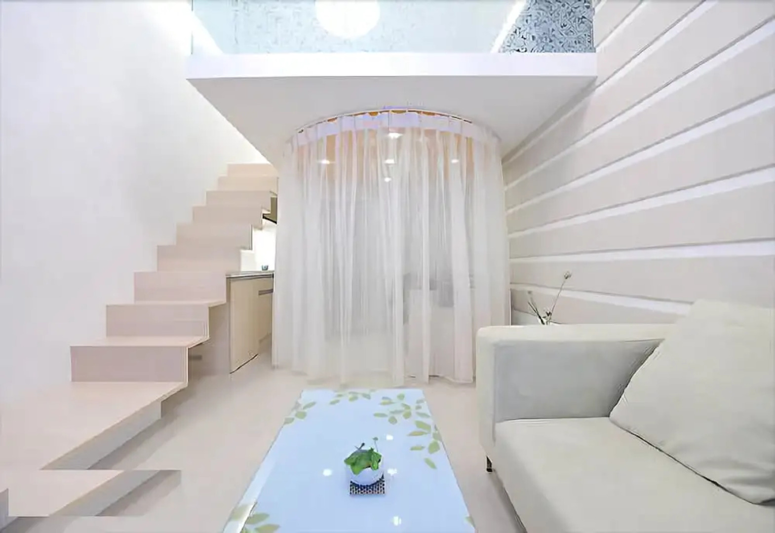 Hot Spring Holiday Inn