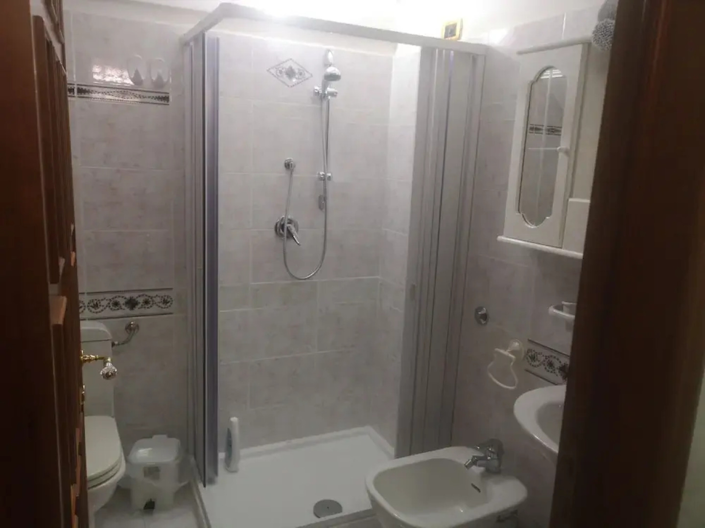 Antico Portale Host Roberto