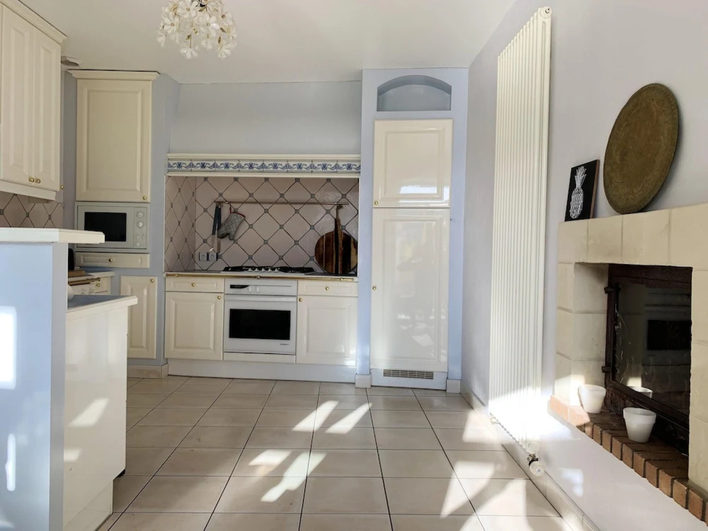 Villa With 5 Bedrooms in Saint-jean-de-sauves, With Private Pool, Enclosed Garden and Wifi
