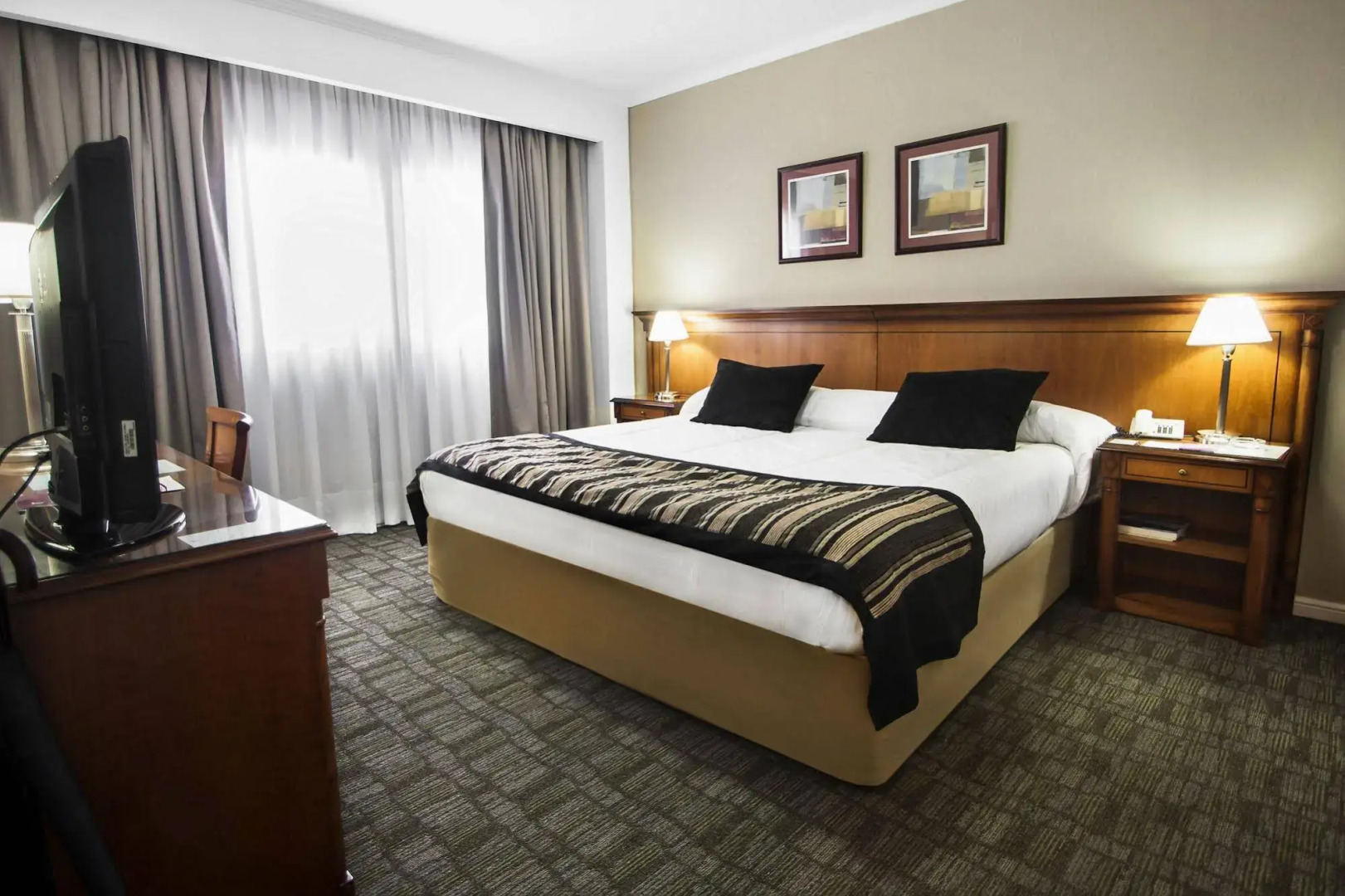 Tucuman Center Suites&Business