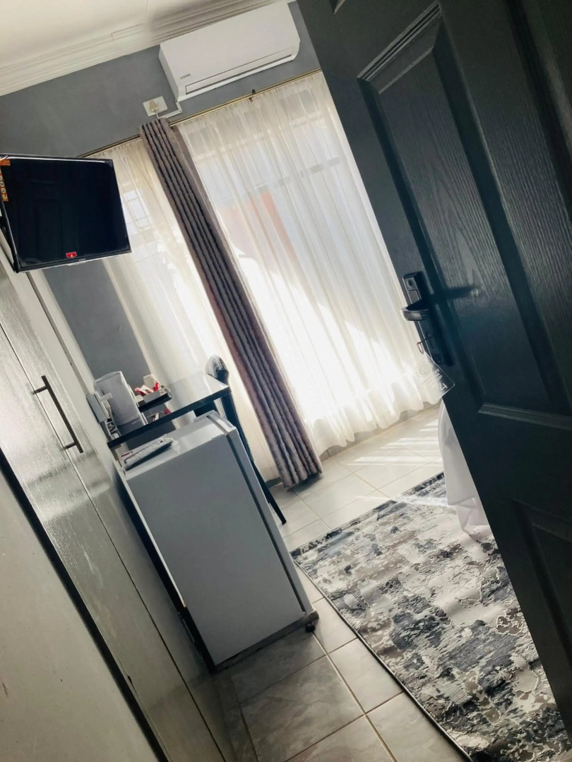 President Guest Lodge