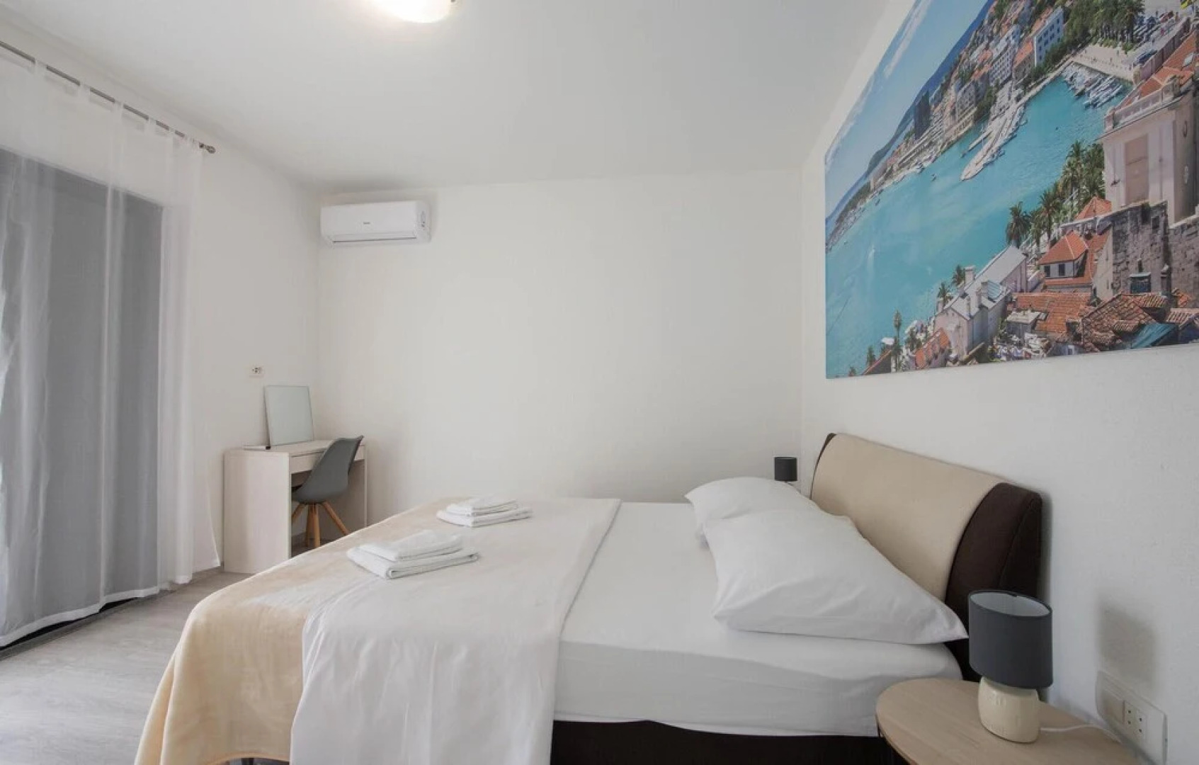 Nice Home in Kucine with WiFi, 4 Bedrooms & Hot Tub