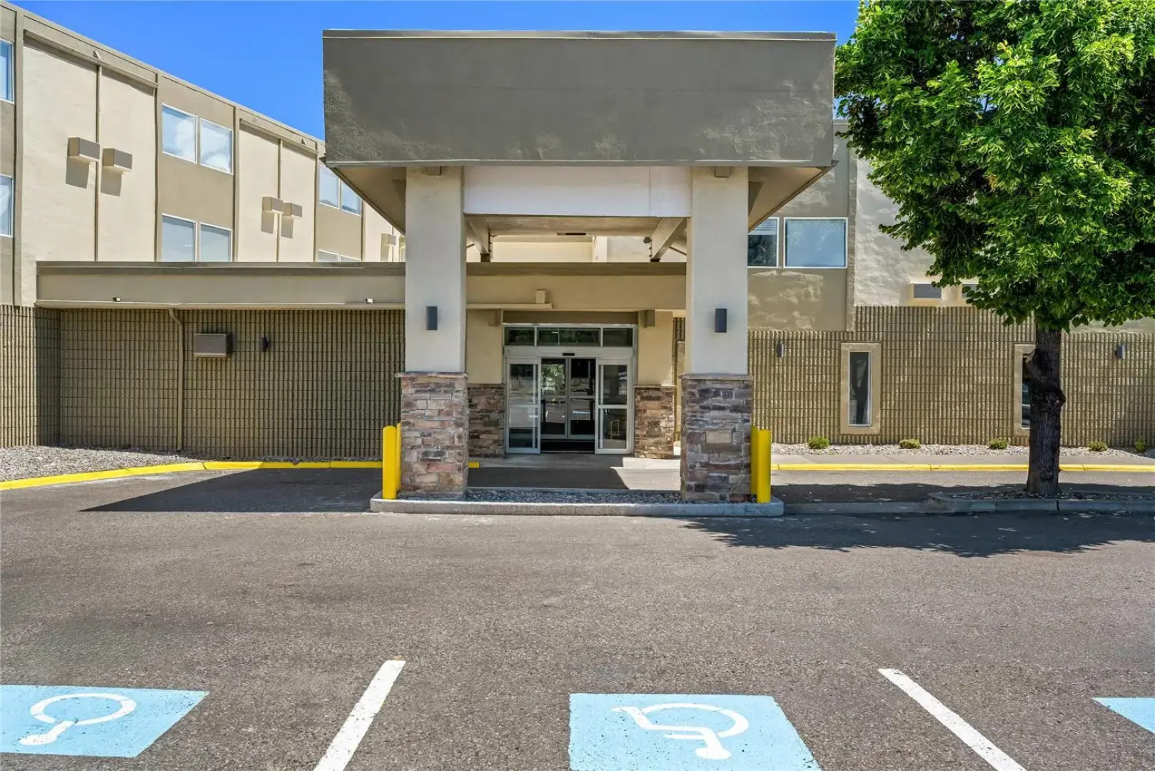 Comfort Inn & Suites