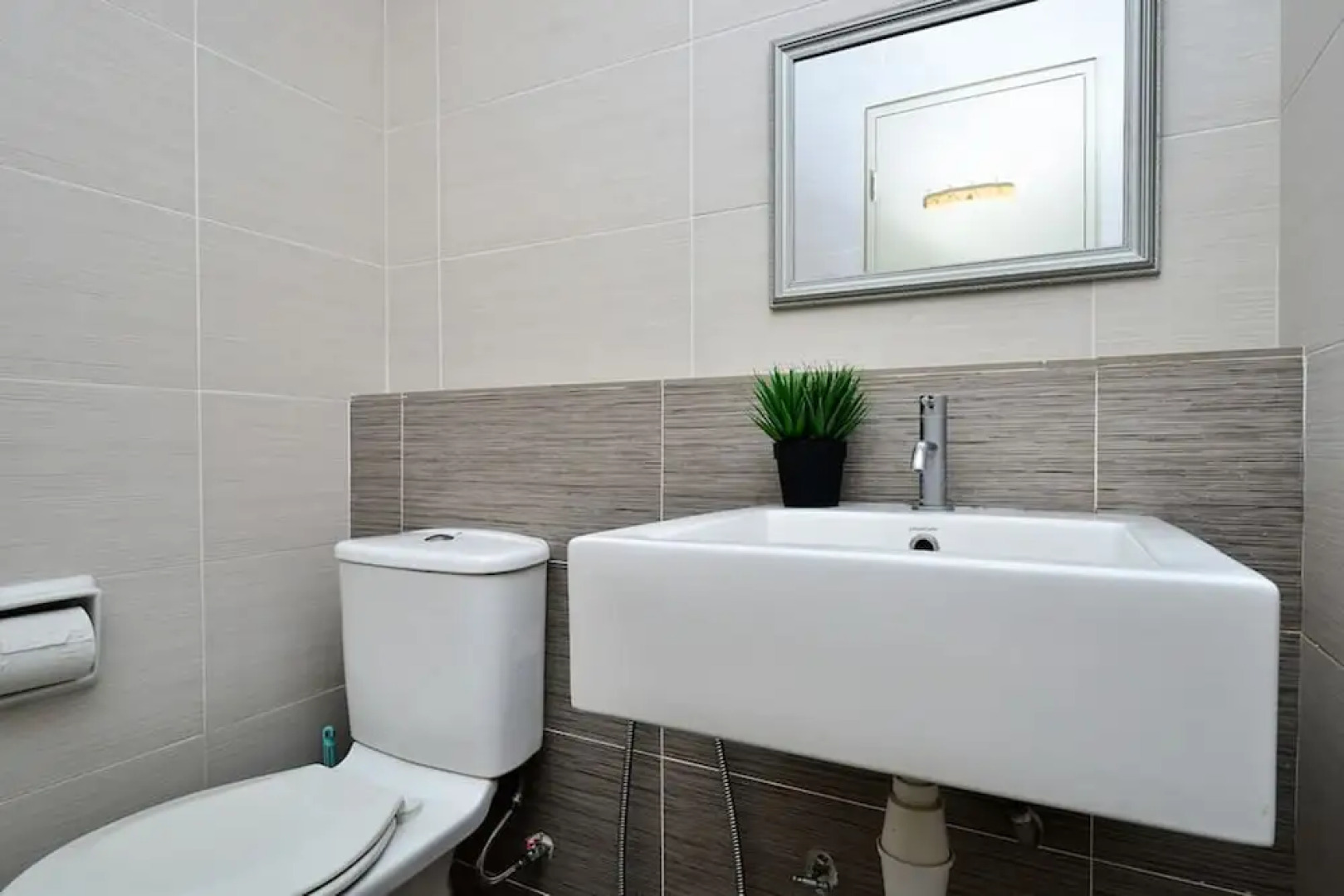 6-8 pax SetiaWalk 5min LRT Cozy Apartment Puchong