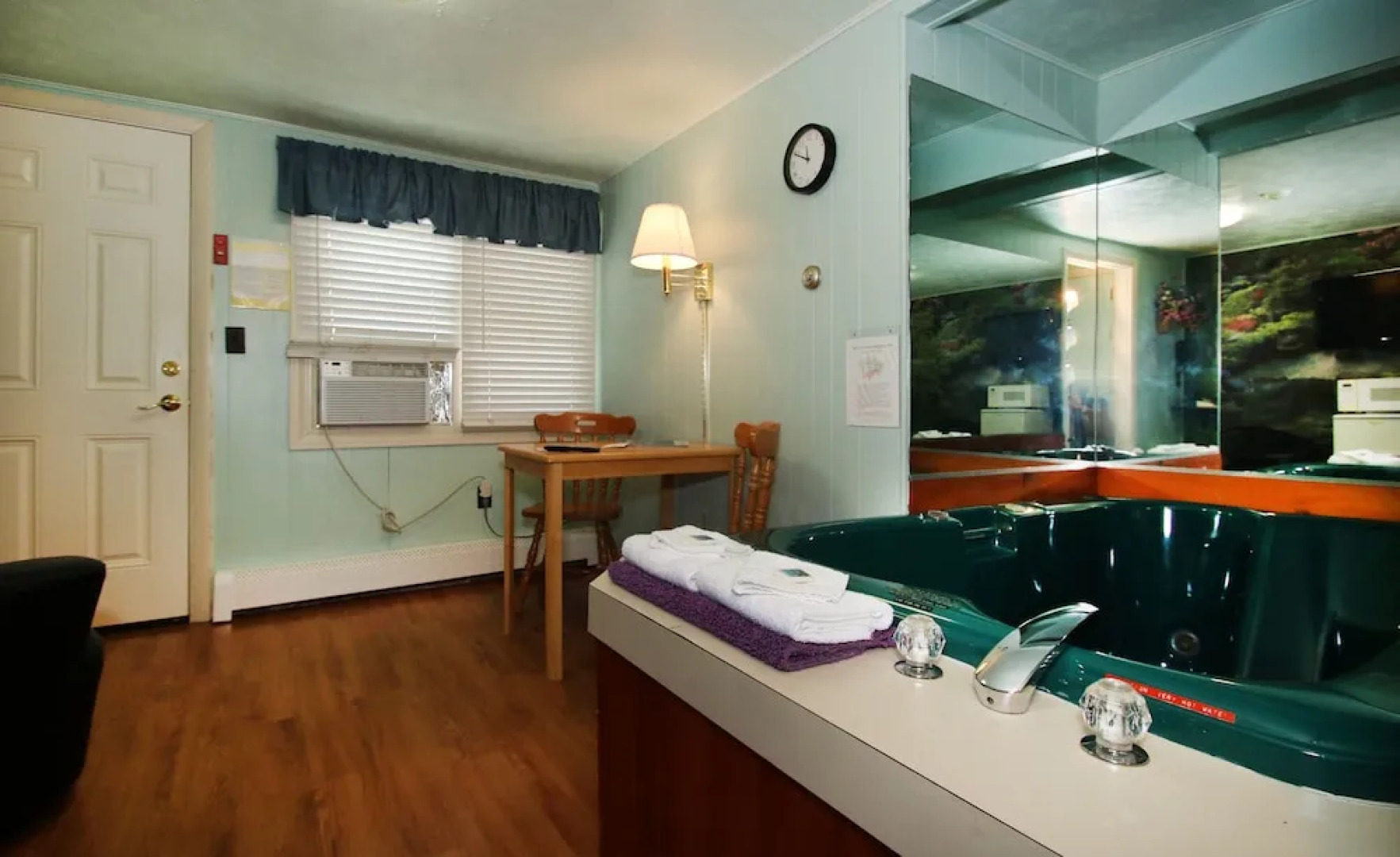 Biarritz Motel & Suites