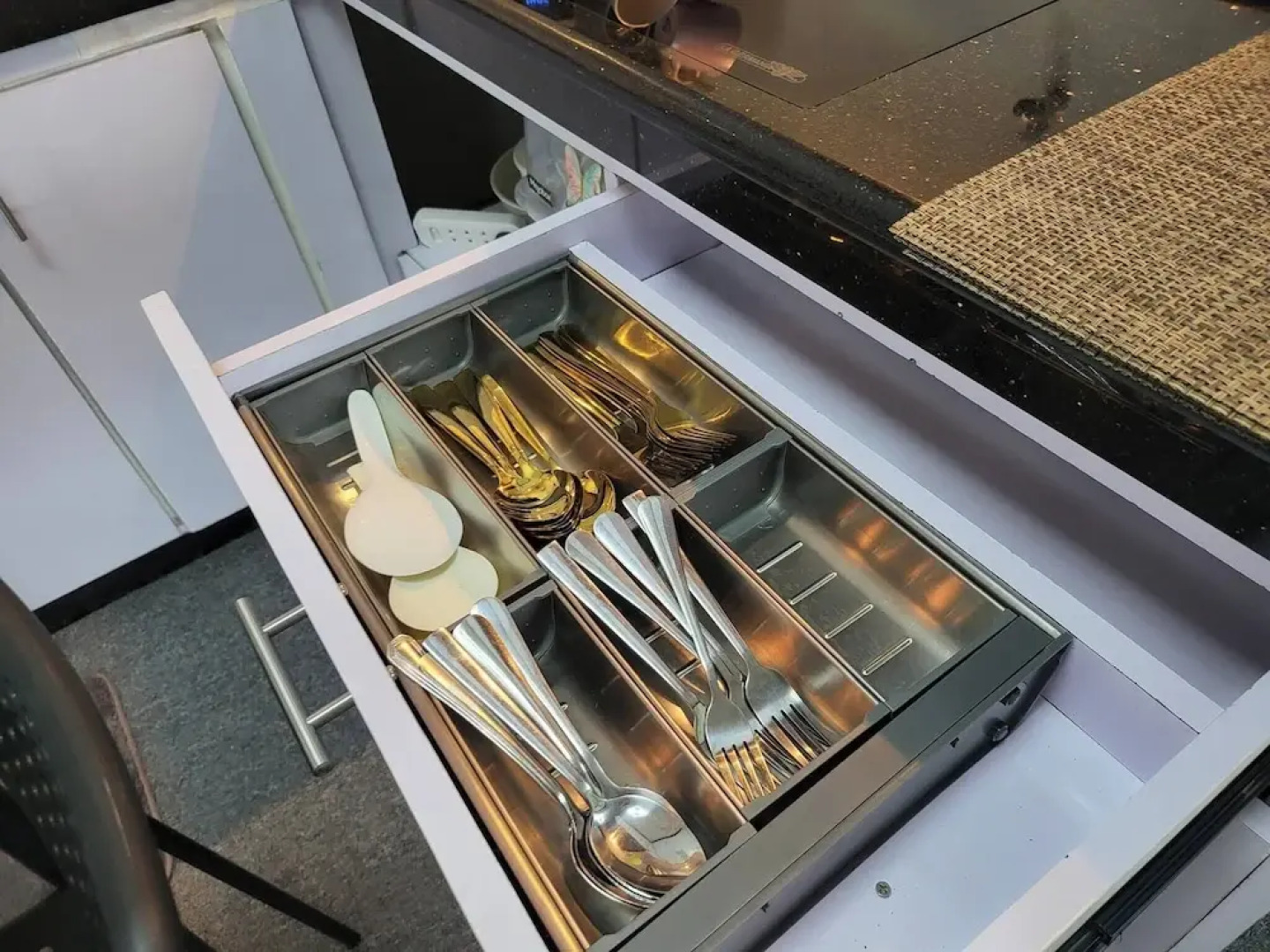 Oasis Living in Pasig City - 2bedroom Condo for Rent