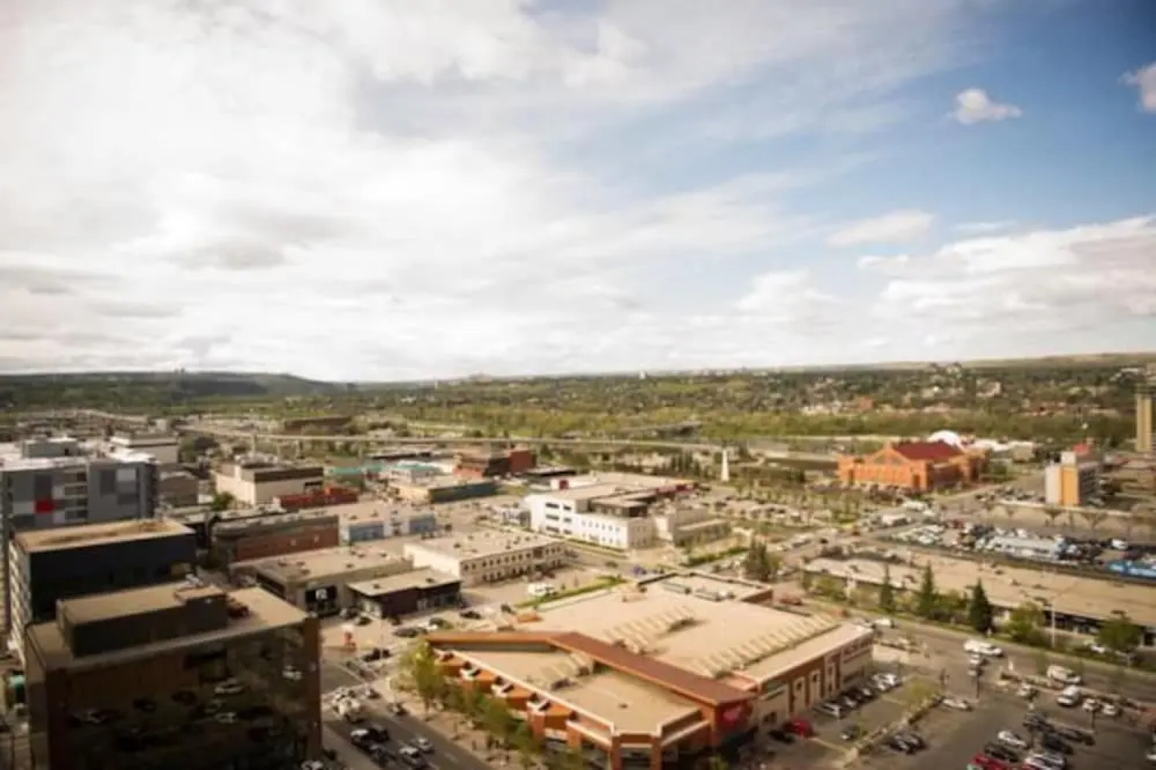 Executive Suites by Roseman - Luna