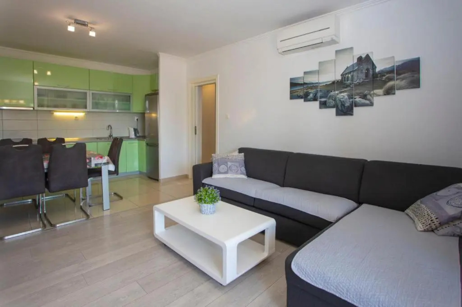 Apartment San Marino