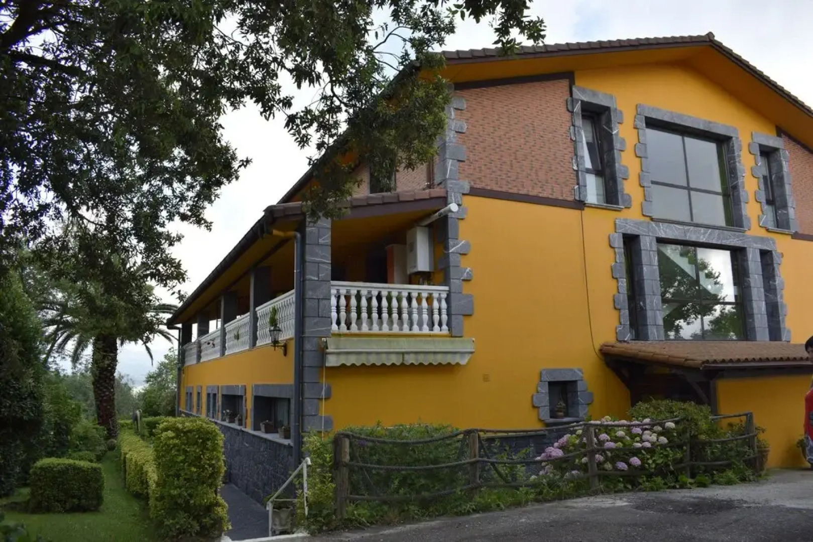 Self Catering Caser?o Ibarrola Txiki for 12 People