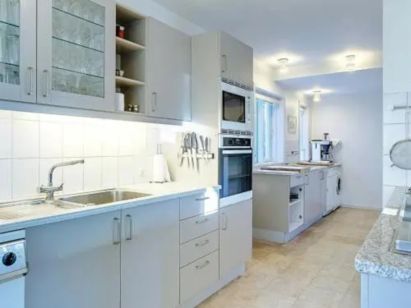 Three-Bedroom Holiday home in Allinge 3