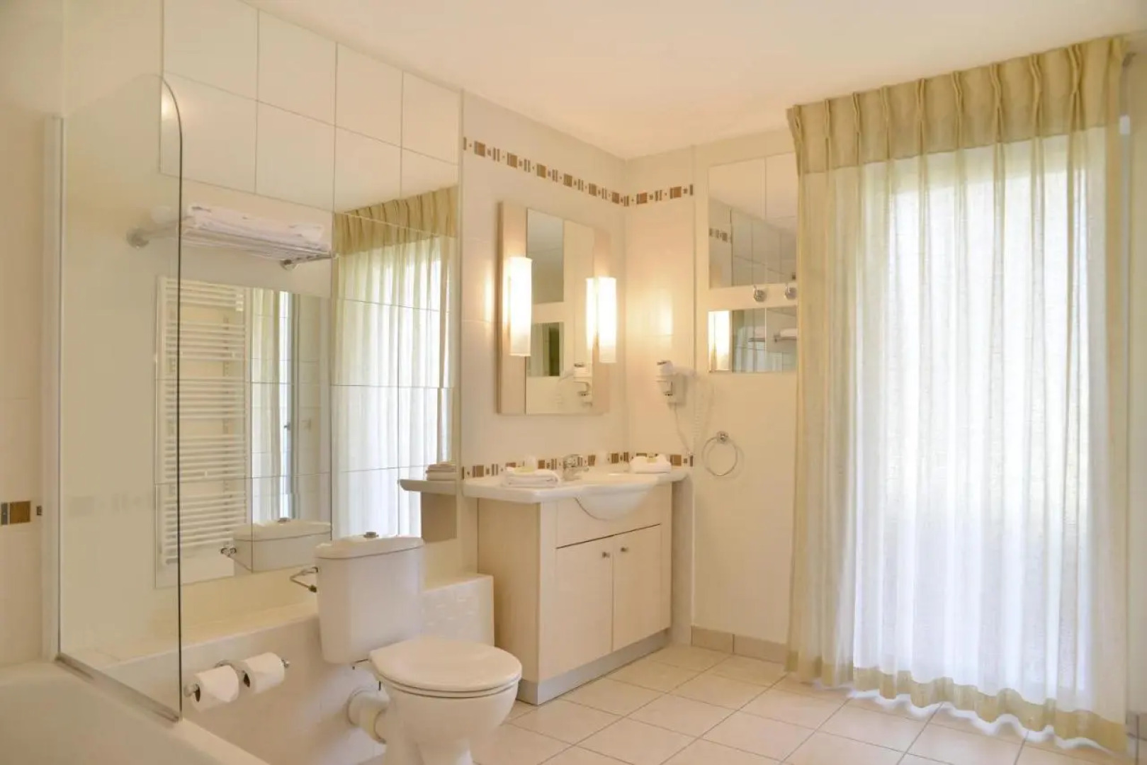 Adonis Divonne Résidence du Lac