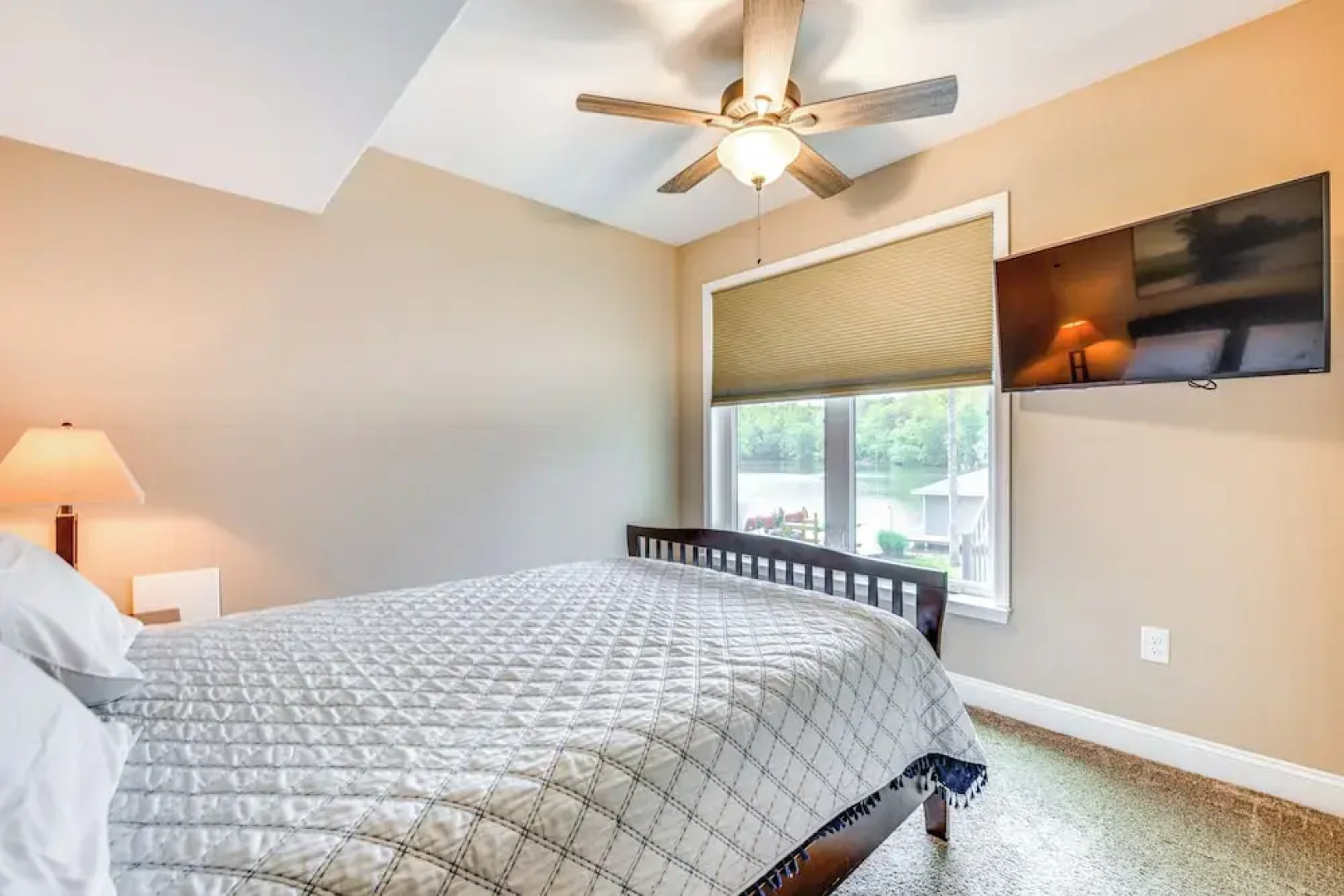 Waterfront Lake Anna Home w/ Dock, Beach & Kayaks!