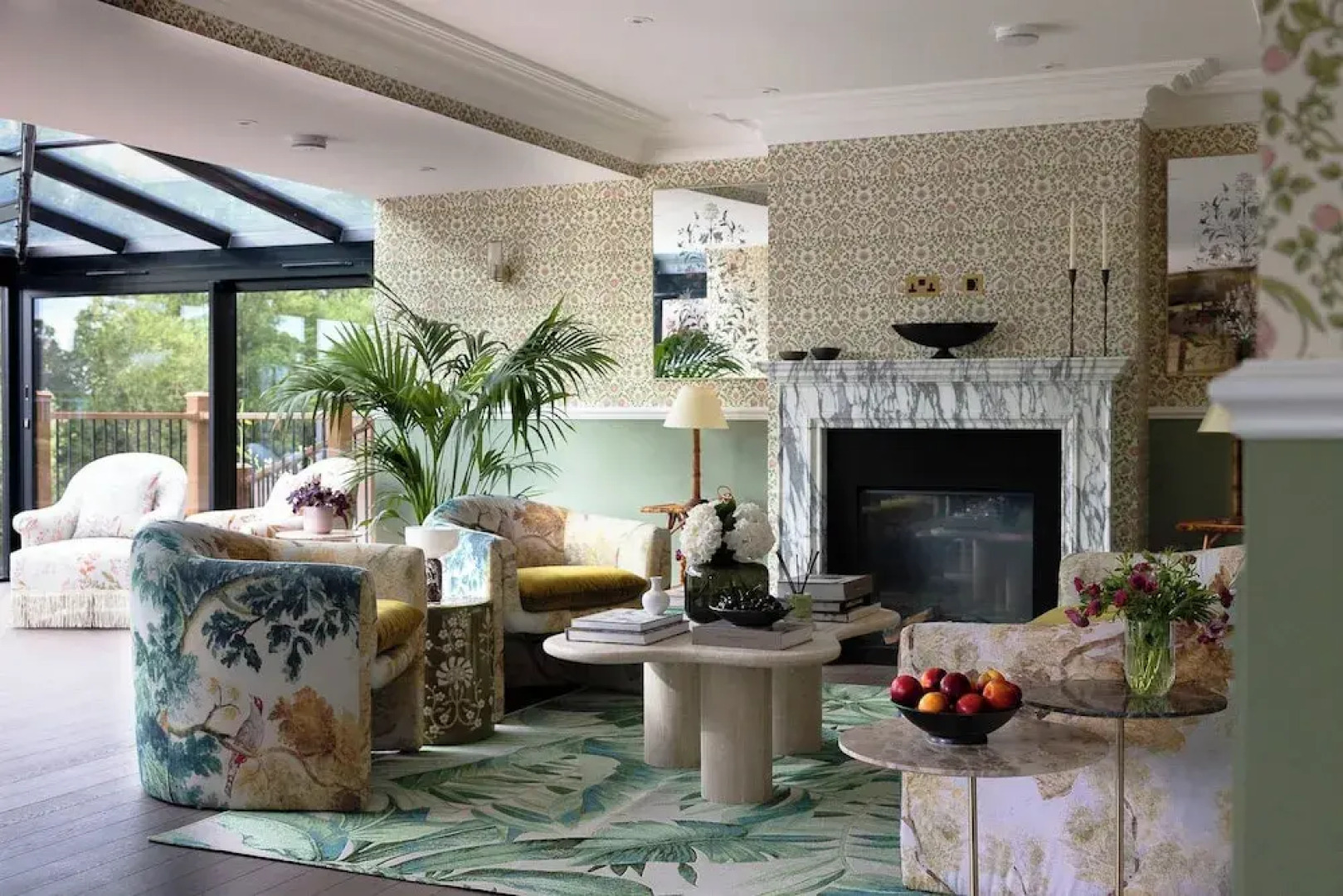 Thames Mansion - River View