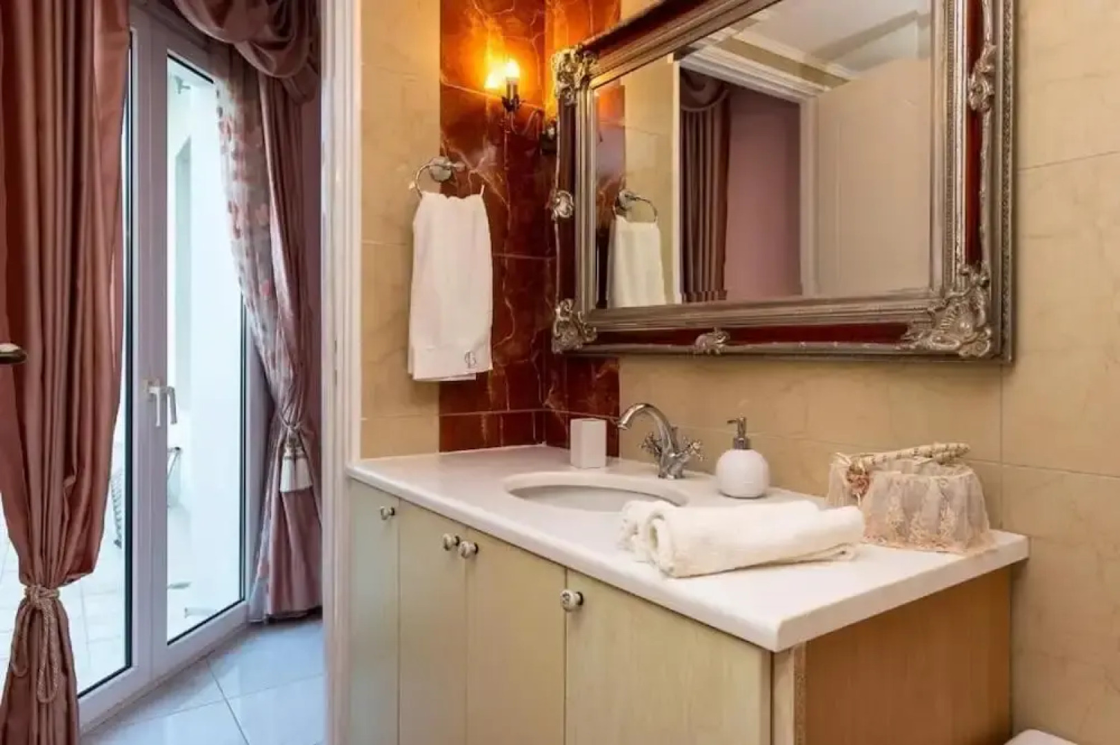 EXPLOR Mansion - Inclusive Experience