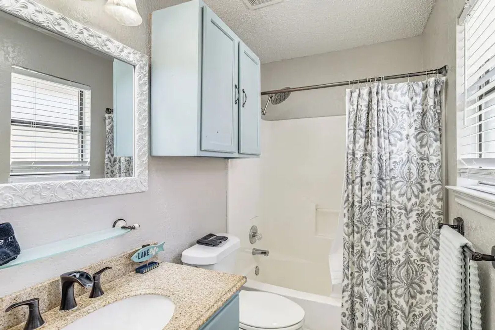 Lakefront Granbury Home w/ Dock, Decks & Hot Tub!