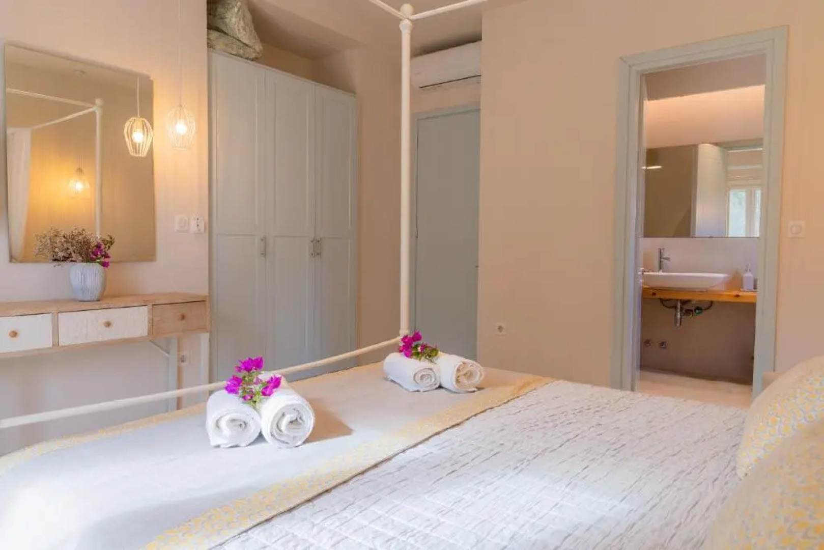 Villa Jacaranda by MediterraneanVillas