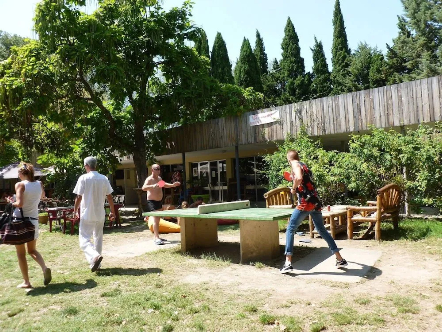 Camping Du Pont D'Avignon