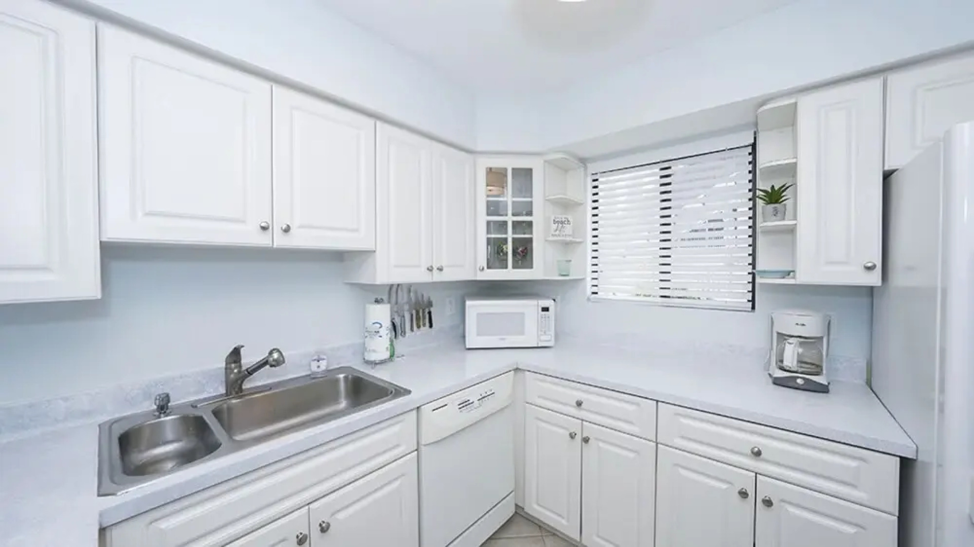 Runaway Bay Resort by BBG