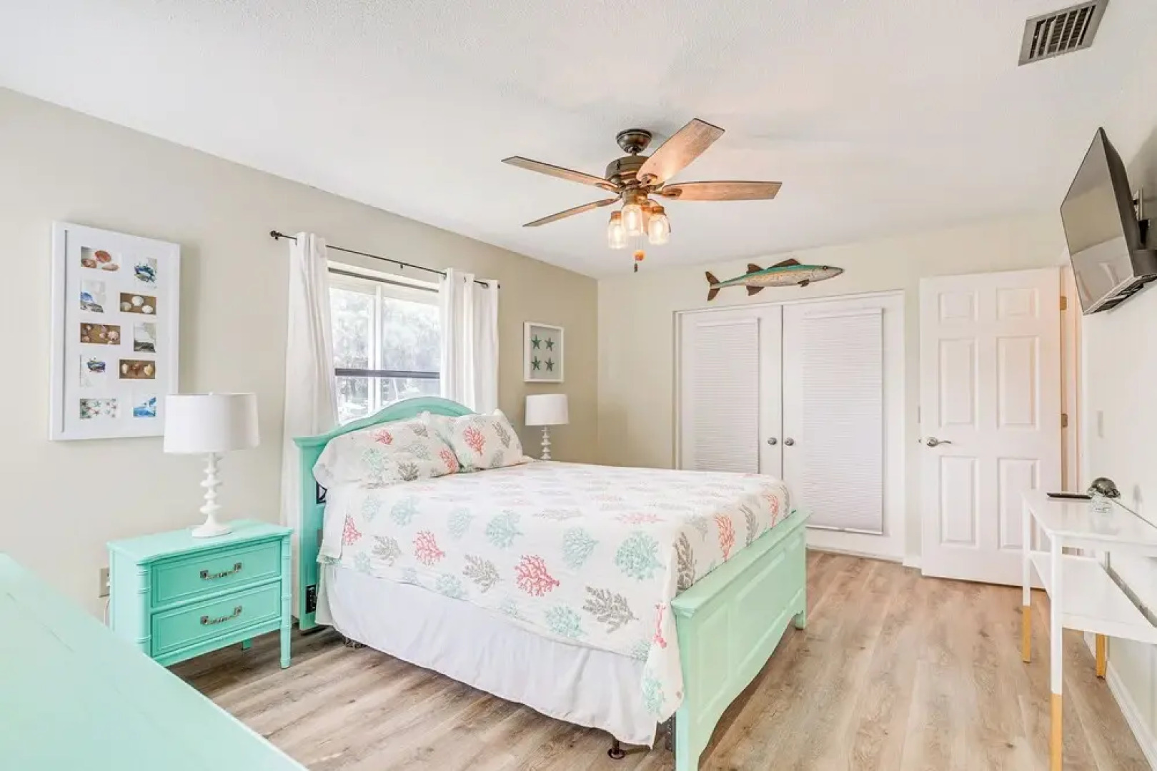 Crystal River Home: Water Views & Boat Dock!