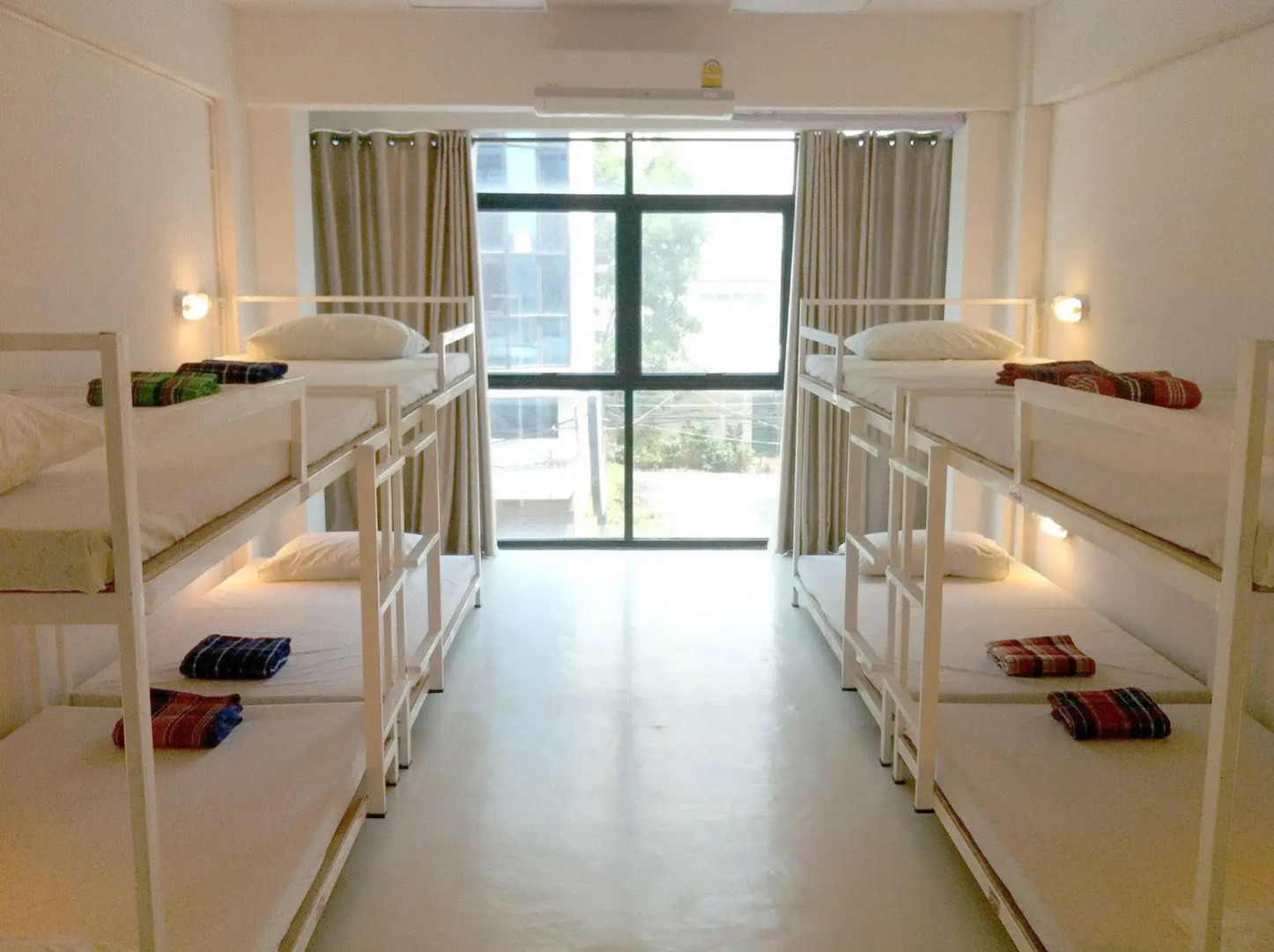 Dee Marc Hostel