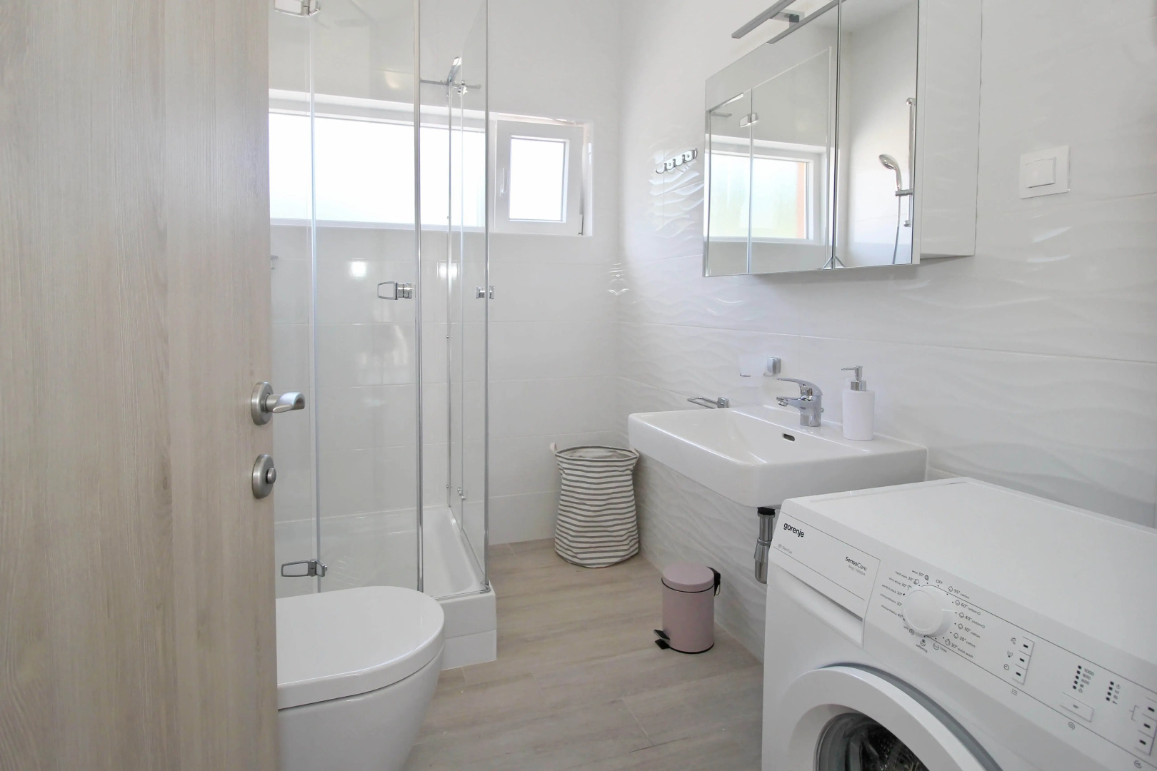 Bacan Family Apartments