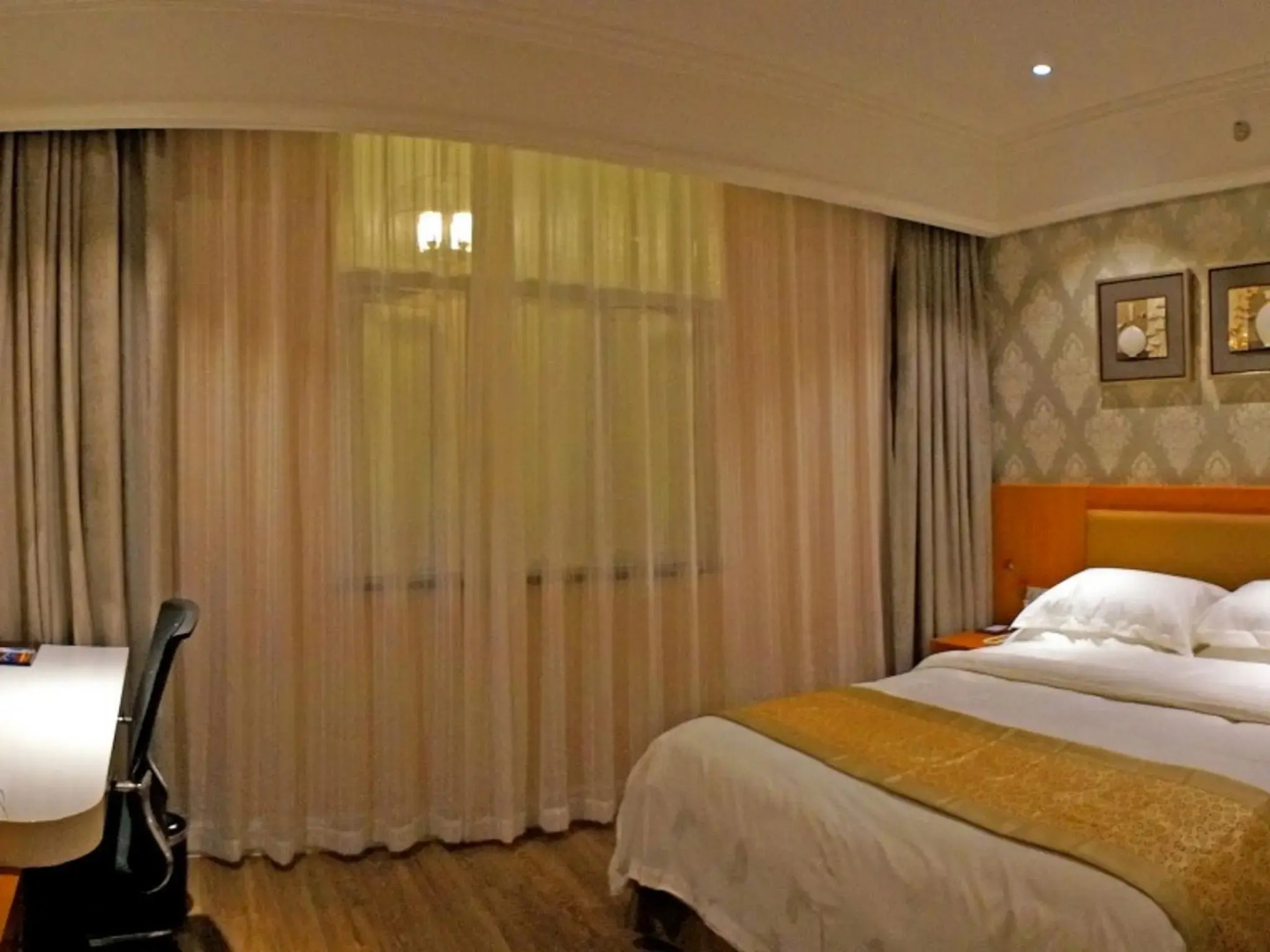 GreenTree Inn YanCheng BinHai OuBaoLiYa City Square Hotle