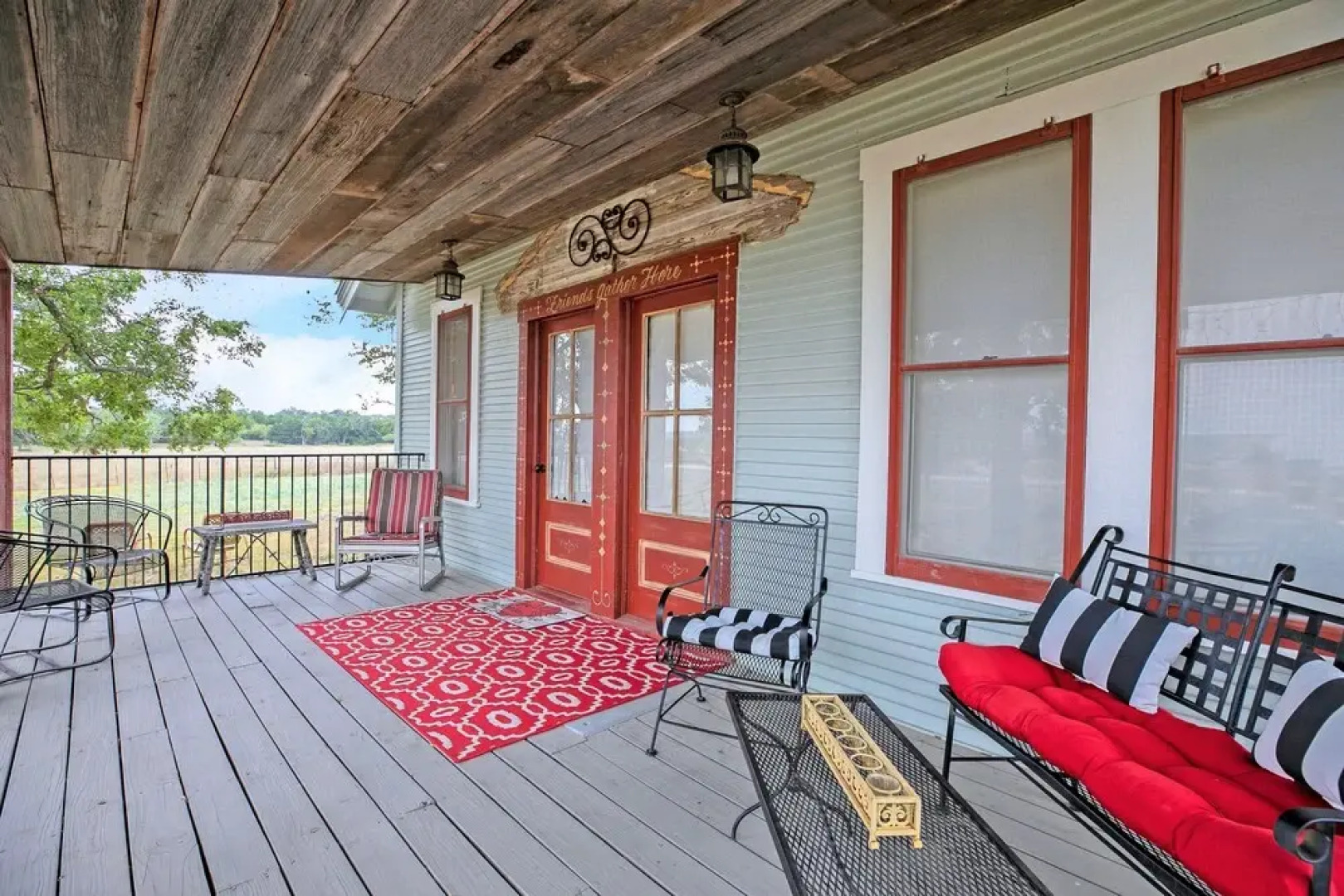 New! Stunning Historic Home Near Town With Bbq!