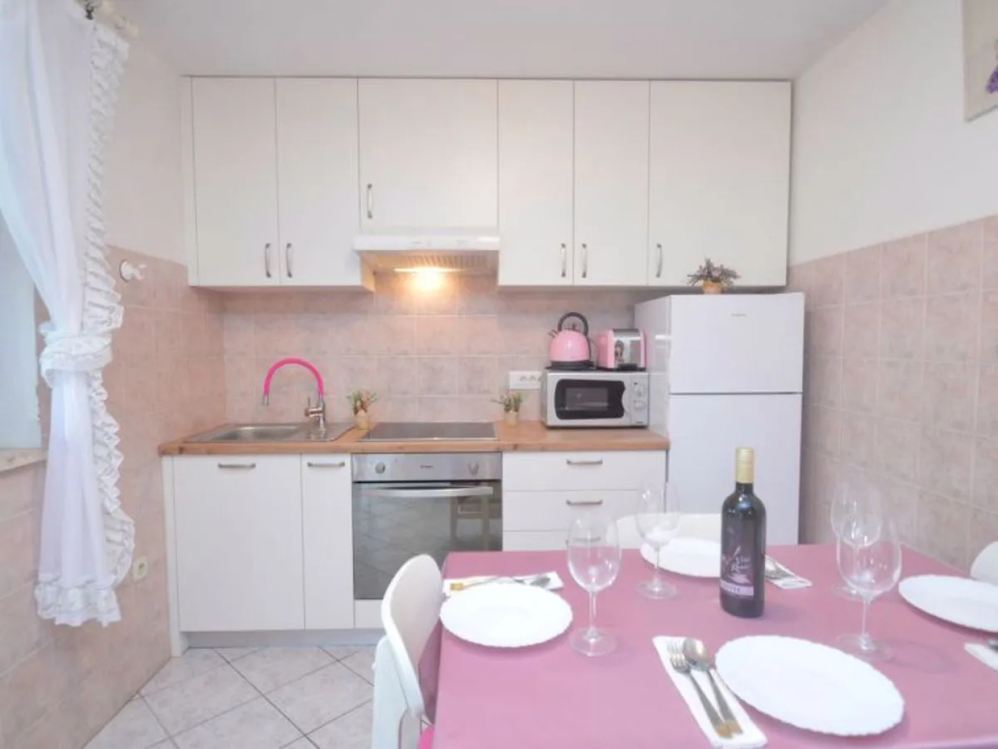 Holiday Home Nikolina (ROJ412)