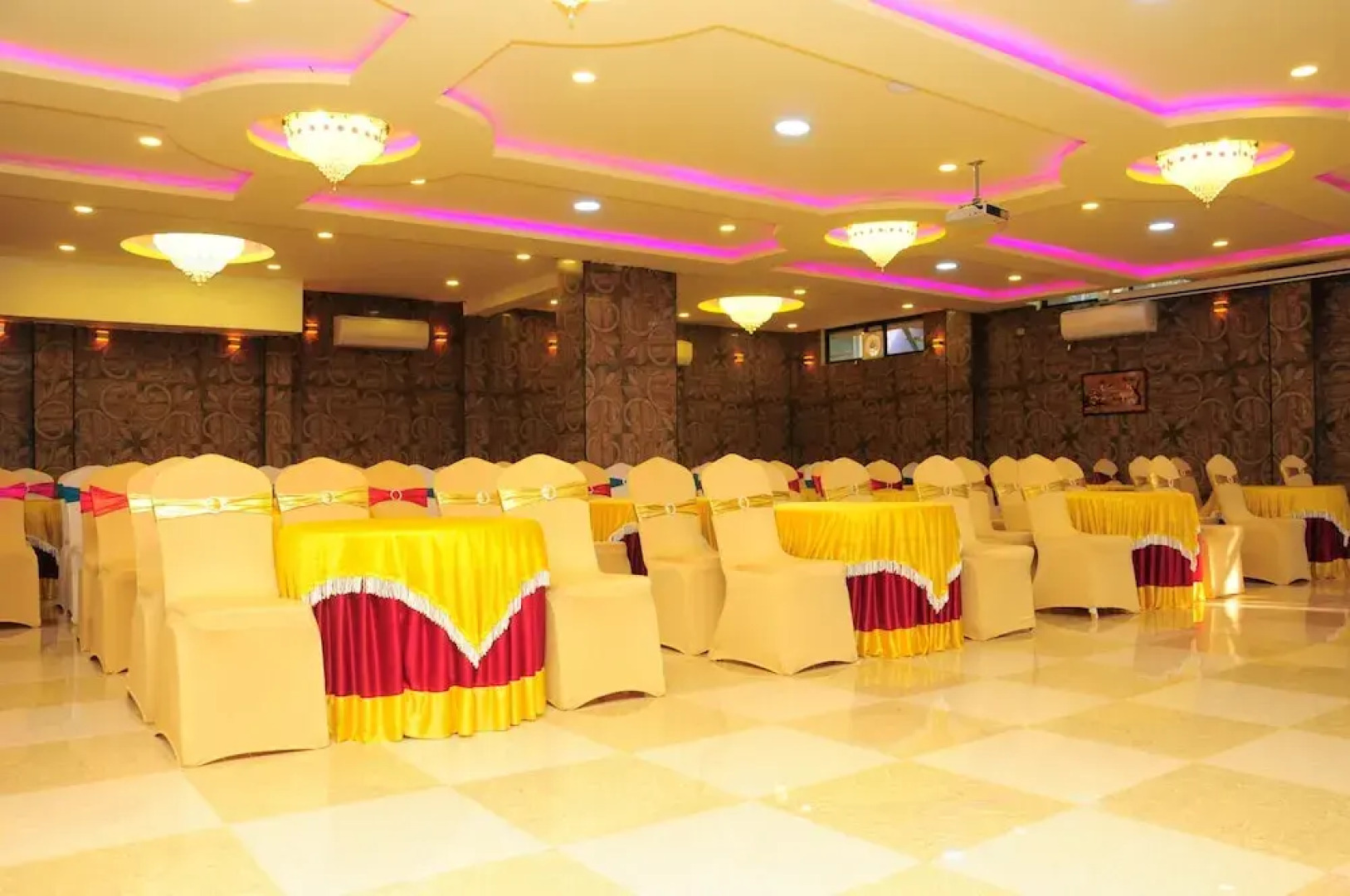 Hyders Park - The Business Hotel