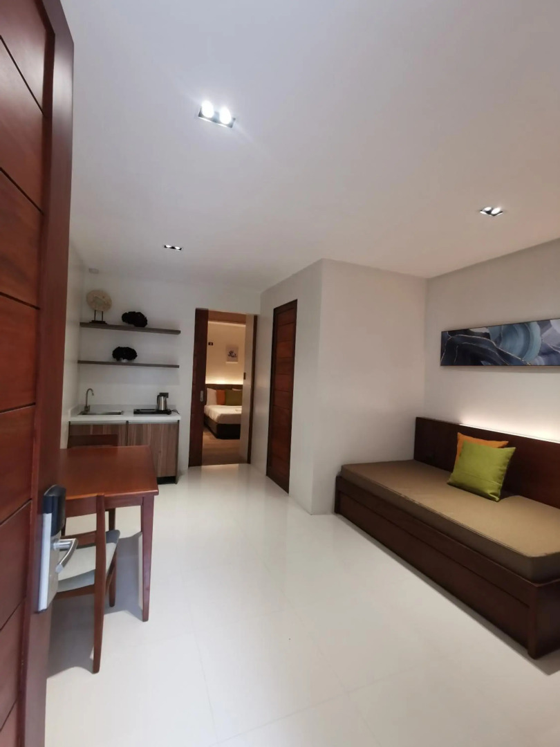 Tagaytay Country Hotel