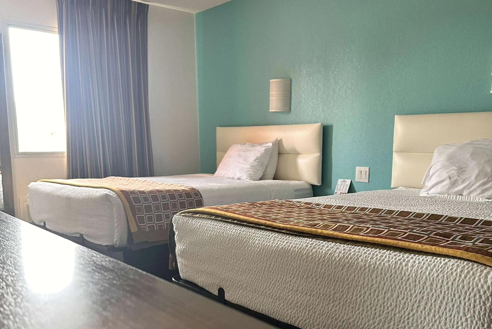 Howard Johnson by Wyndham Clarksville Tennessee