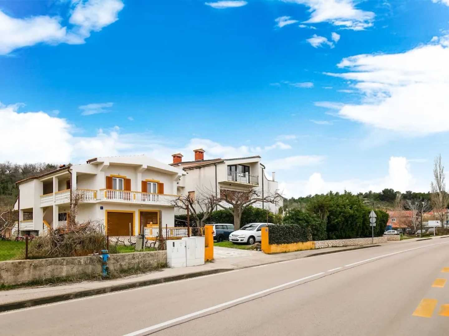 Lovely Apartment in Krneza Near Seabeach