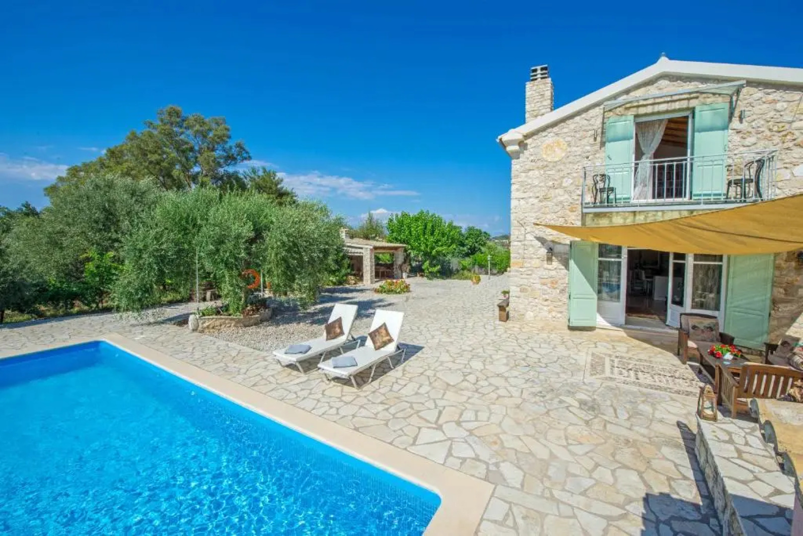 Villa Siorra by MediterraneanVillas