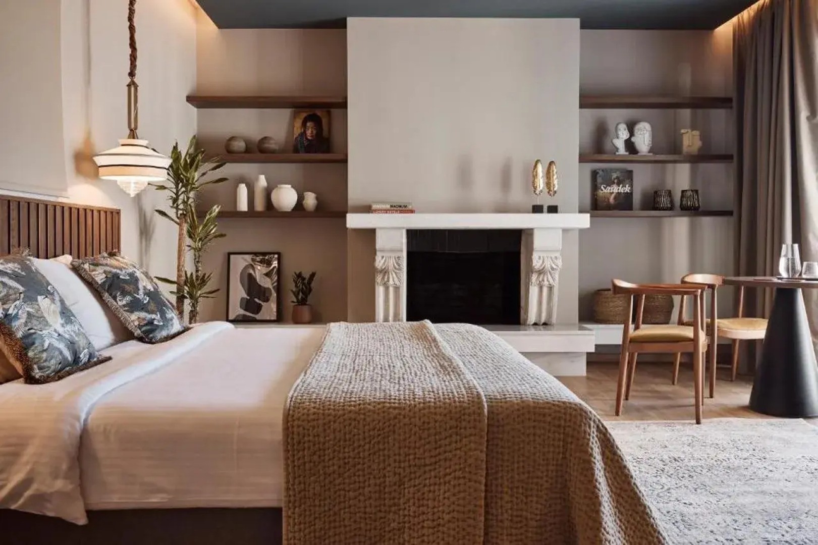 Cama Luxury Suites Glyfada