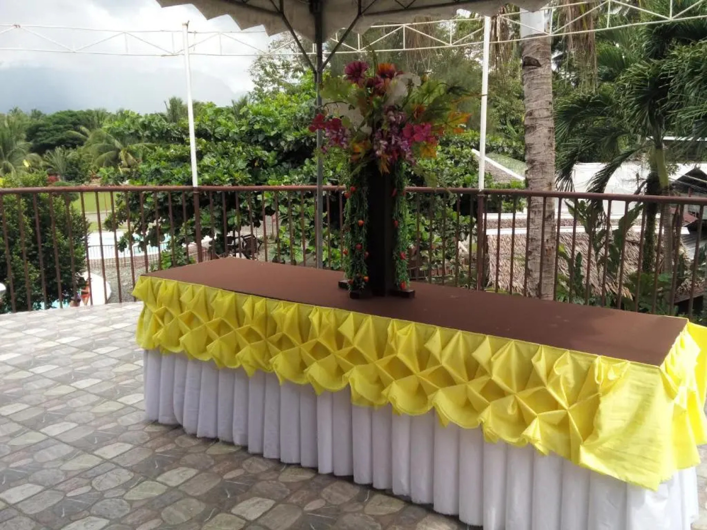 Gazebo Pools and Restaurant