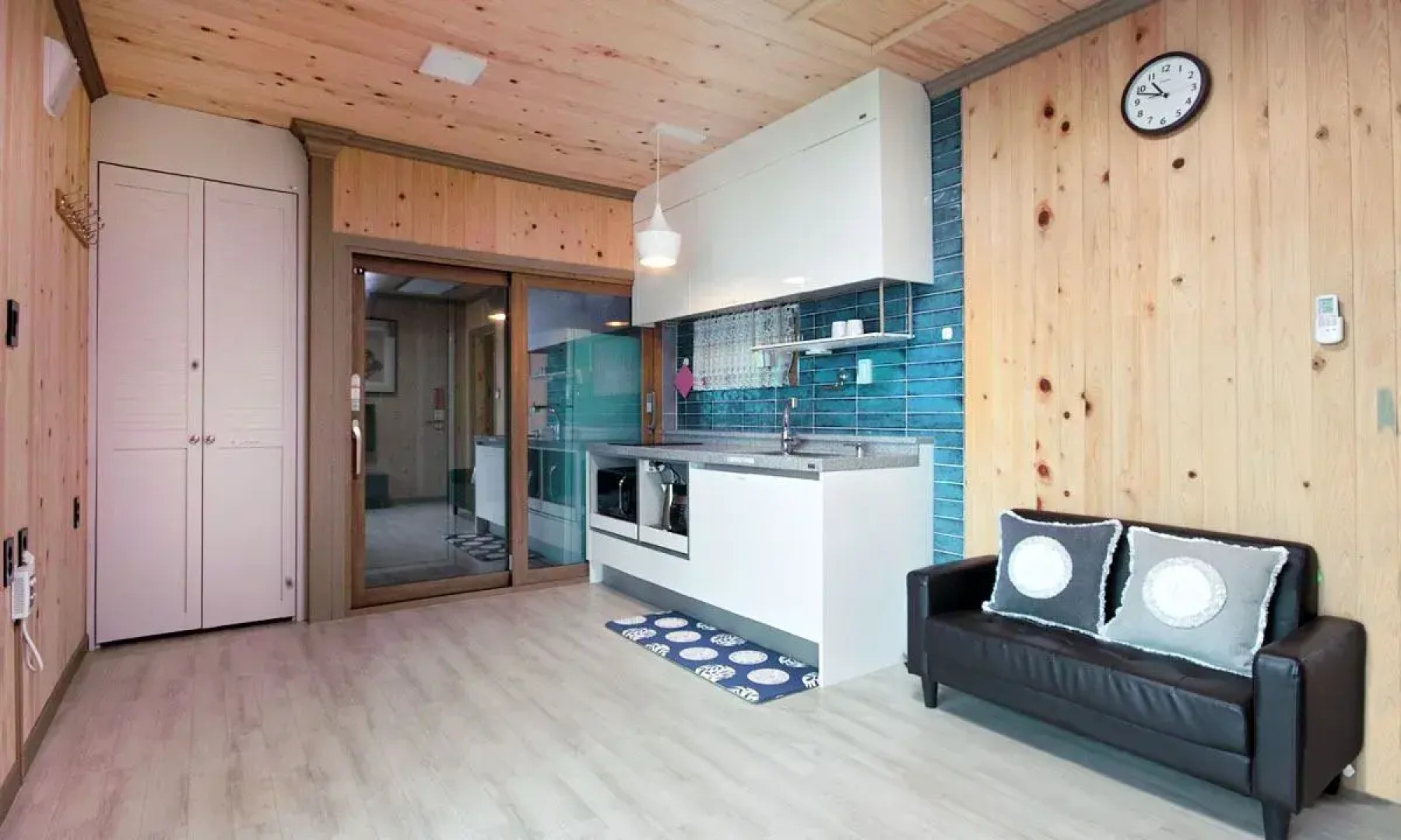 Lim Sea Side Poolvilla Pension