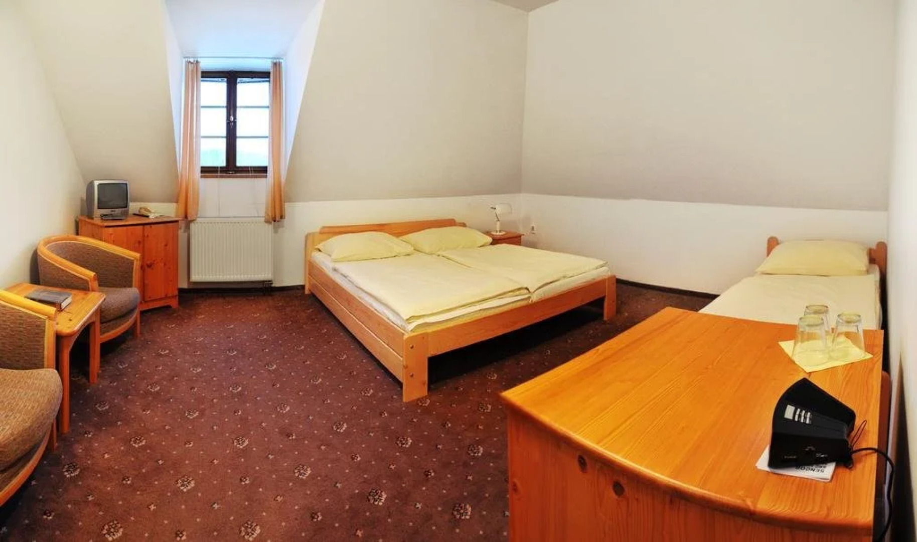 Klášter Hejnice, vzdělávací, konferenční a poutní dům